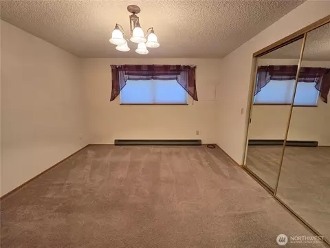 Bedroom - 1301 S 3rd Ave #5D, Sequim, WA 98382 photo 4 of 4