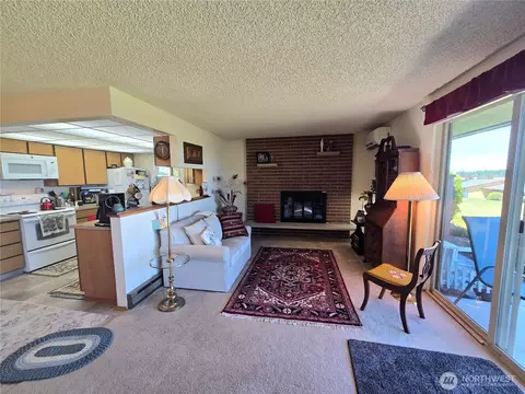 Living - 1301 S 3rd Ave #5D, Sequim, WA 98382 photo 1 of 3