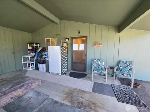 Exterior - 1301 S 3rd Ave #5D, Sequim, WA 98382 photo 3 of 5