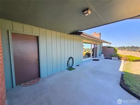 Exterior - 1301 S 3rd Ave #5D, Sequim, WA 98382 photo 5 of 7