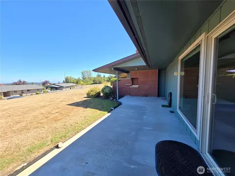 Exterior - 1301 S 3rd Ave #5D, Sequim, WA 98382 photo 4 of 7