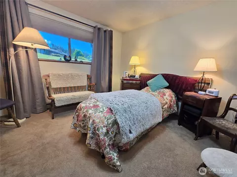 Bedroom - 1301 S 3rd Ave #5D, Sequim, WA 98382 photo 1 of 3