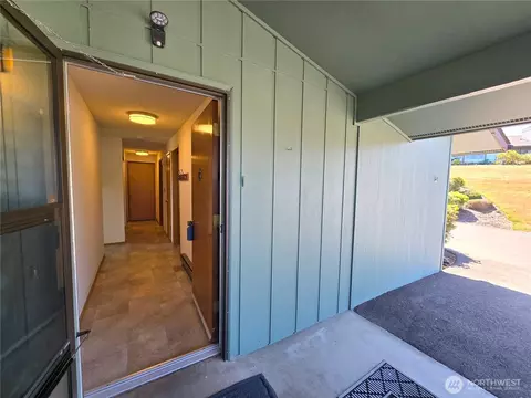 Exterior - 1301 S 3rd Ave #5D, Sequim, WA 98382 photo 2 of 7