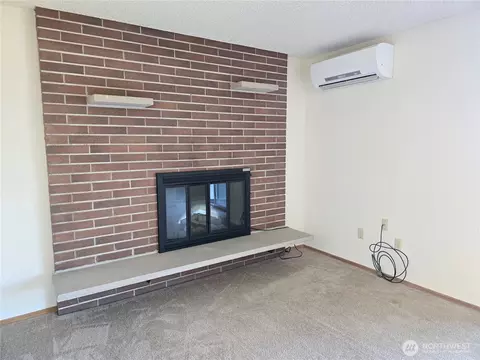 Living - 1301 S 3rd Ave #5D, Sequim, WA 98382 photo 5 of 5