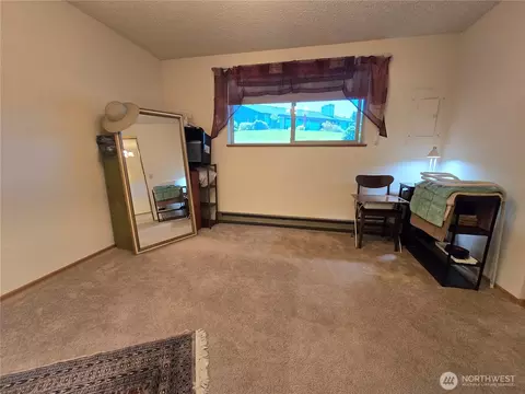 Bedroom - 1301 S 3rd Ave #5D, Sequim, WA 98382 photo 3 of 3