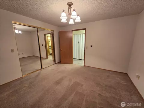 Bedroom - 1301 S 3rd Ave #5D, Sequim, WA 98382 photo 3 of 4