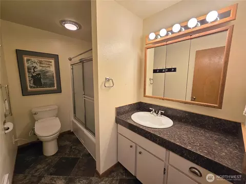 Bath - 1301 S 3rd Ave #5D, Sequim, WA 98382 photo 1 of 3