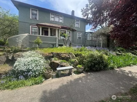 23 W Boston St, Seattle, WA 98119