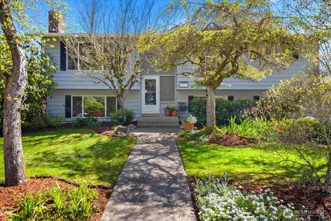 17631 69th Pl W, Edmonds, WA 98026