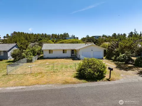 30308 H St, Ocean Park, WA 98640