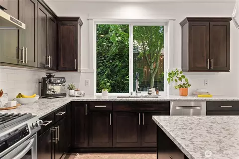 Kitchen - 22611 38th Dr SE, Bothell, WA 98021 photo 4 of 4