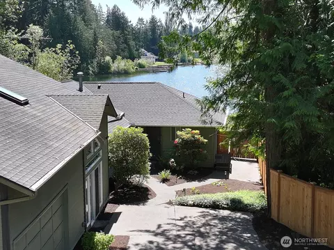 4249 Timberline Rd, Clinton, WA 98236
