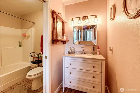Bath - 231 Madrona Ter, Sequim, WA 98382 photo 5 of 5