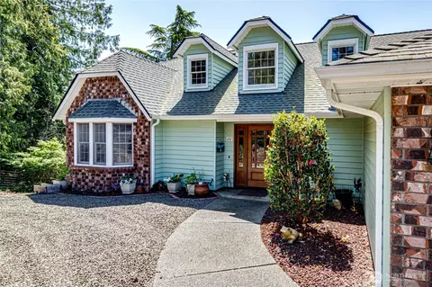 Exterior - 231 Madrona Ter, Sequim, WA 98382 photo 3 of 6