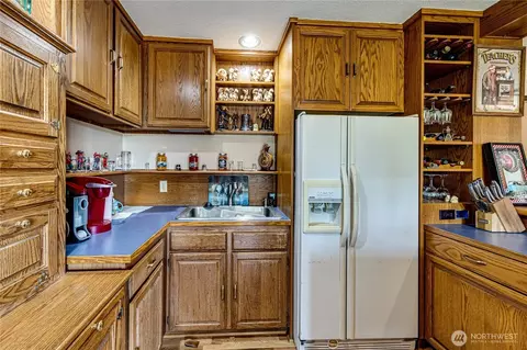 Kitchen - 231 Madrona Ter, Sequim, WA 98382 photo 8 of 8