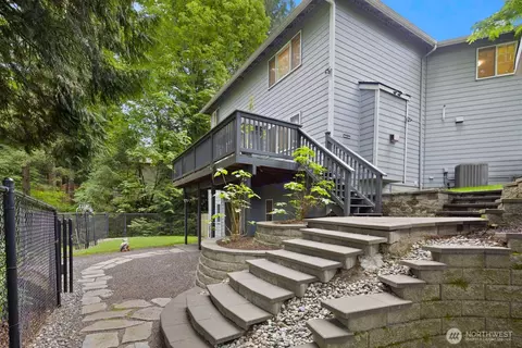 Exterior - 18031 129th Pl NE, Bothell, WA 98011 photo 5 of 6