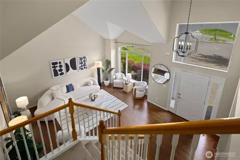 Entry Way - 18031 129th Pl NE, Bothell, WA 98011 photo 2 of 4