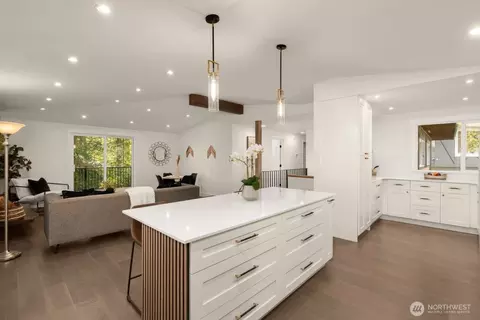 Kitchen - 10811 NE 154th Ct, Bothell, WA 98011 photo 5 of 5