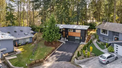 View/Area - 10811 NE 154th Ct, Bothell, WA 98011 photo 1 of 2