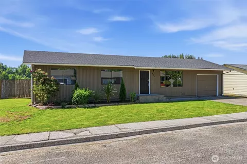 411 SE Brierwood Ct, Castle Rock, WA 98611