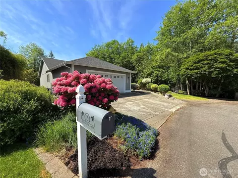 225 Vine Ln, Elma, WA 98541
