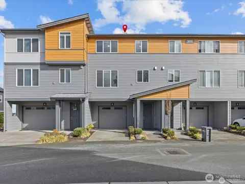 Exterior - 3605 192nd St SE #B, Bothell, WA 98012 photo 2 of 9