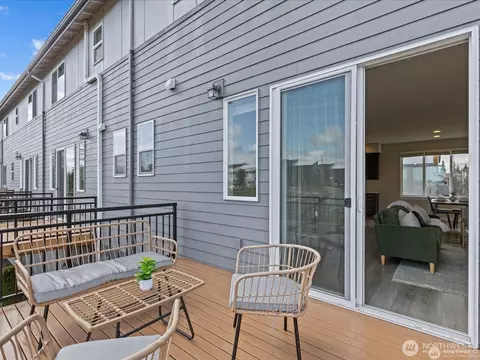 Exterior - 3605 192nd St SE #B, Bothell, WA 98012 photo 5 of 9