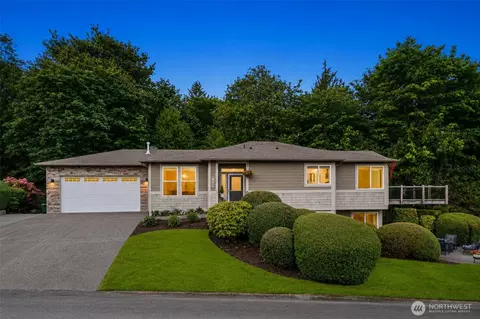 7989 E Barsay Ln, Port Orchard, WA 98366