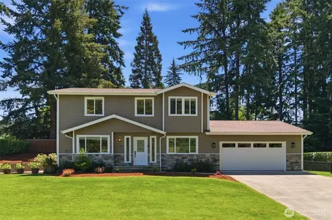 1312 Adams St, Steilacoom, WA 98388