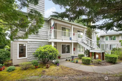 11130 SE 208th St #J101, Kent, WA 98031