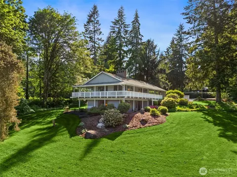 11186 Blue Pond Pl NE, Bainbridge Island, WA 98110