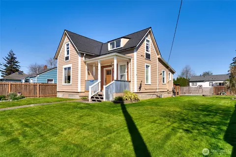 18447 W Lincoln St, Mount Vernon, WA 98273