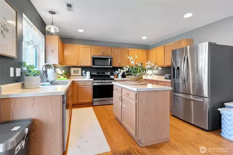 Kitchen - 20304 51st Ave E, Spanaway, WA 98387 photo 3 of 3