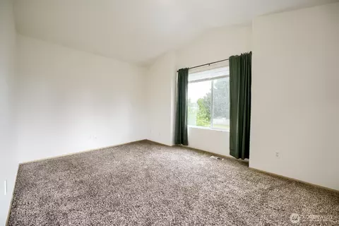 Bedroom - 21908 40th Ave E, Spanaway, WA 98387 photo 8 of 8