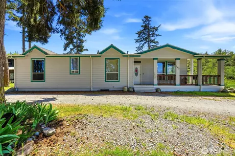 162 W Frostad Rd, Oak Harbor, WA 98277