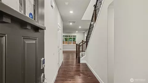 Entry Way - 17321 40th Ave SE, Bothell, WA 98012 photo 1 of 3