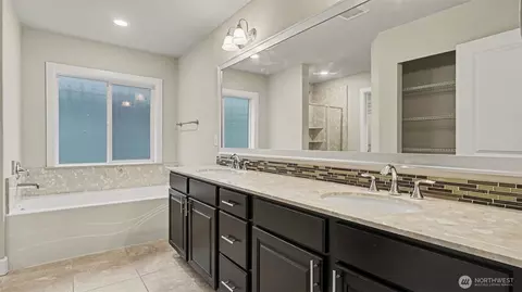 Bath - 17321 40th Ave SE, Bothell, WA 98012 photo 1 of 4