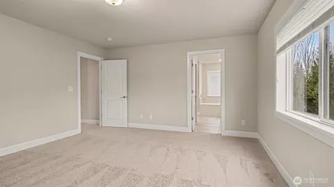 Bedroom - 17321 40th Ave SE, Bothell, WA 98012 photo 2 of 6