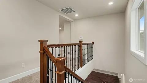 Entry Way - 17321 40th Ave SE, Bothell, WA 98012 photo 2 of 3