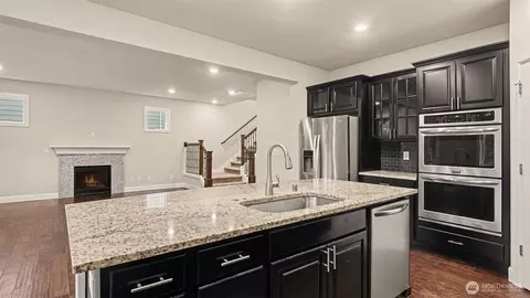 Kitchen - 17321 40th Ave SE, Bothell, WA 98012 photo 3 of 5