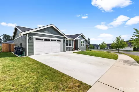 2193 Lagerwey Cir, Lynden, WA 98264