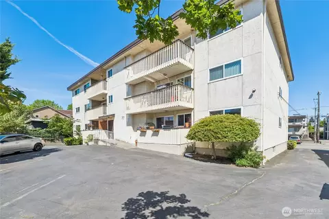 2031 NW 59th St #301, Seattle, WA 98107