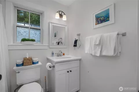 Bath - 401 E Compass St, Pacific Beach, WA 98571 photo 1 of 2