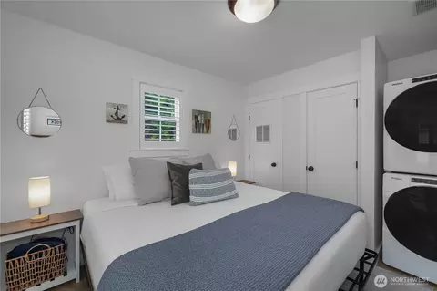 Bedroom - 401 E Compass St, Pacific Beach, WA 98571 photo 1 of 3