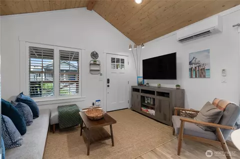 Living - 401 E Compass St, Pacific Beach, WA 98571 photo 1 of 1