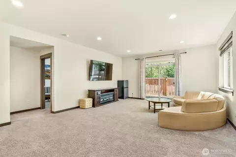 Living - 17415 3rd Ave SE, Bothell, WA 98012 photo 6 of 8