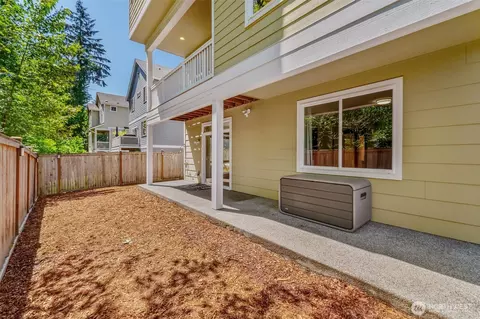 Exterior - 17415 3rd Ave SE, Bothell, WA 98012 photo 6 of 8