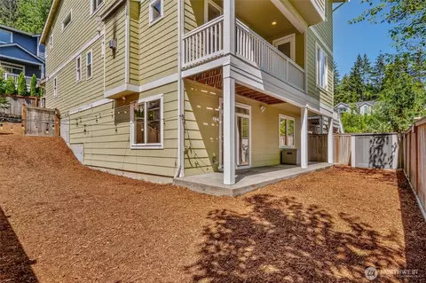 Exterior - 17415 3rd Ave SE, Bothell, WA 98012 photo 7 of 8