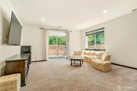 Living - 17415 3rd Ave SE, Bothell, WA 98012 photo 7 of 8