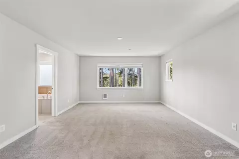 Bedroom - 1325 Seattle Hill Rd #G5, Bothell, WA 98012 photo 7 of 9